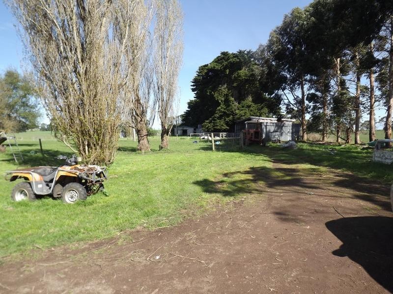 102 Neilson Road, Ecklin South VIC 3265