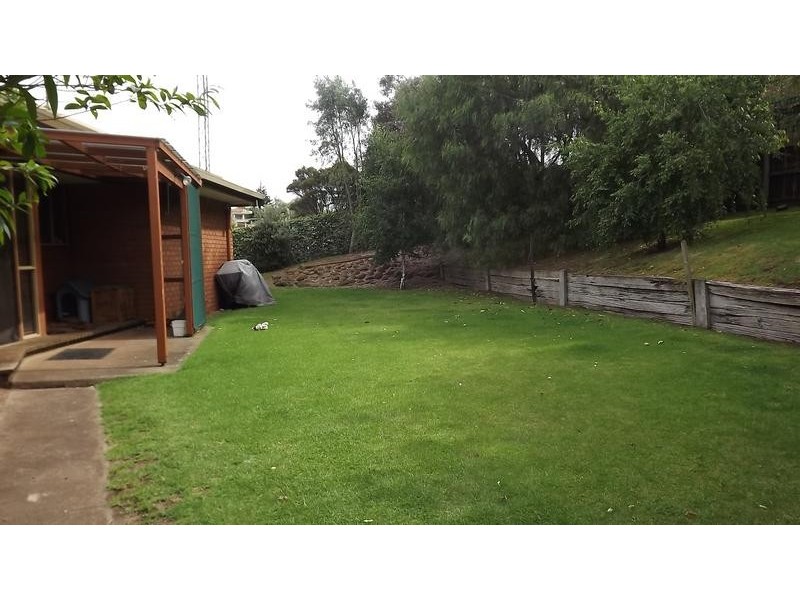 11 Kingfisher Grove, Warrnambool VIC 3280