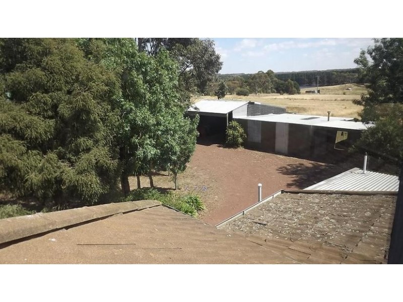 132 HIGH STREET, Lismore VIC 3324