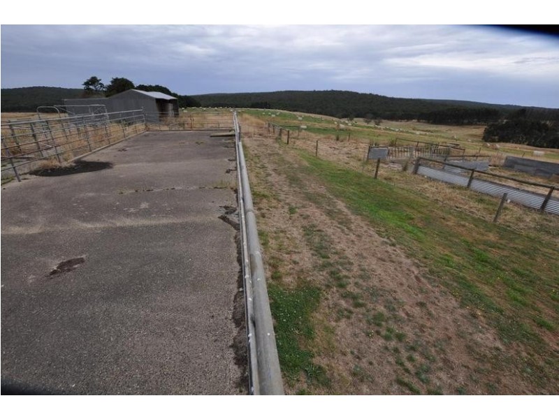475 Crescent Road, Simpson VIC 3266