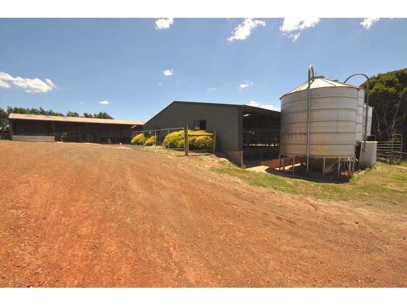 65 Crescent Spur Road, Simpson VIC 3266