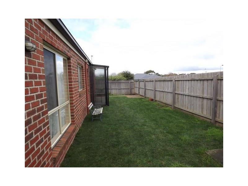 2/13 Golden Springs Court, Warrnambool VIC 3280