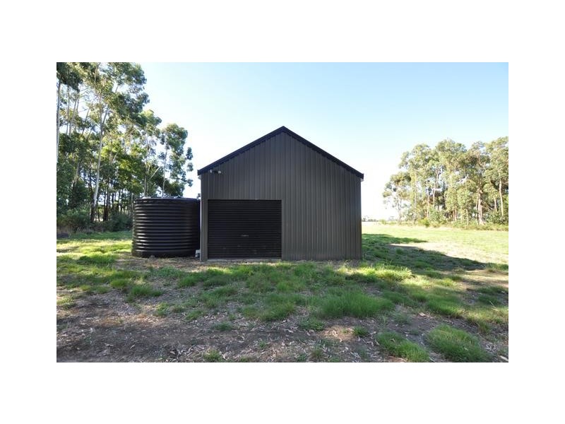 Lot TP 817312, lot 1 Cemetery Road, Cobden VIC 3266