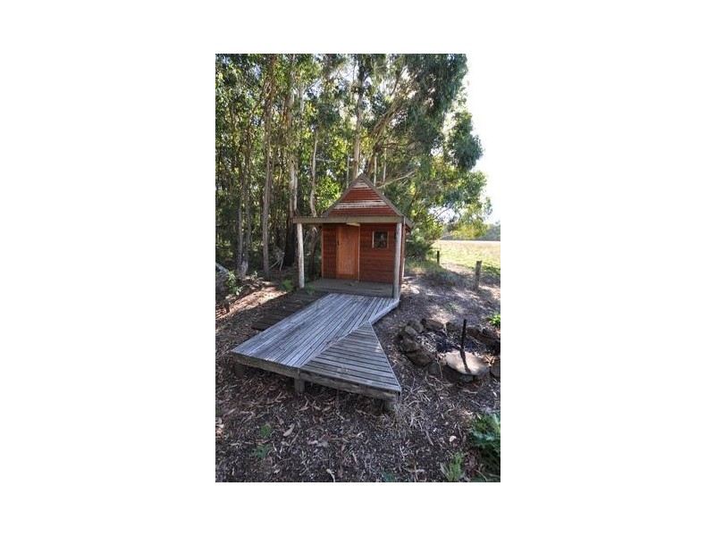 Lot TP 817312, lot 1 Cemetery Road, Cobden VIC 3266