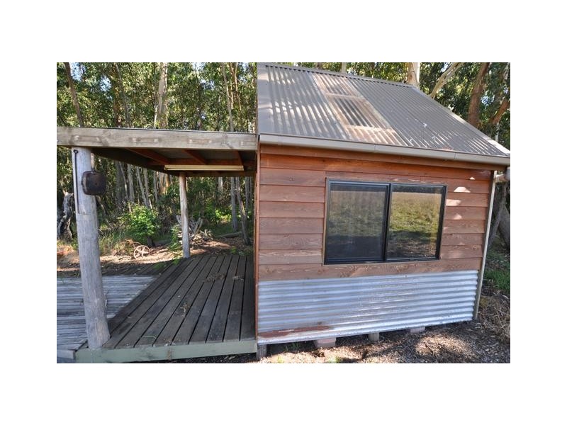 Lot TP 817312, lot 1 Cemetery Road, Cobden VIC 3266