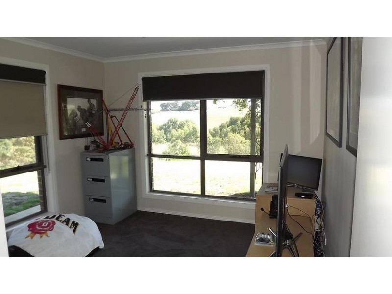5 The Hill Court, Woodford VIC 3281