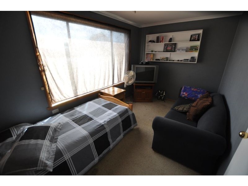 65 Silvester Street, Cobden VIC 3266