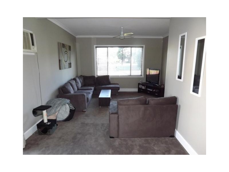 23 Neylon Street, Cobden VIC 3266