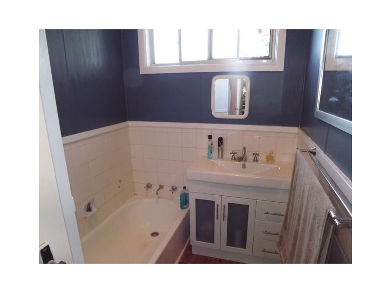 23 Neylon Street, Cobden VIC 3266