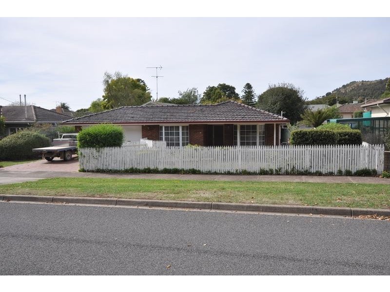 13 Leura Street, Camperdown VIC 3260