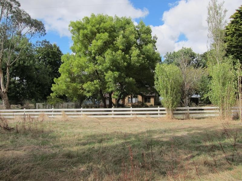 133 Soundrys Road, Elingamite VIC 3266
