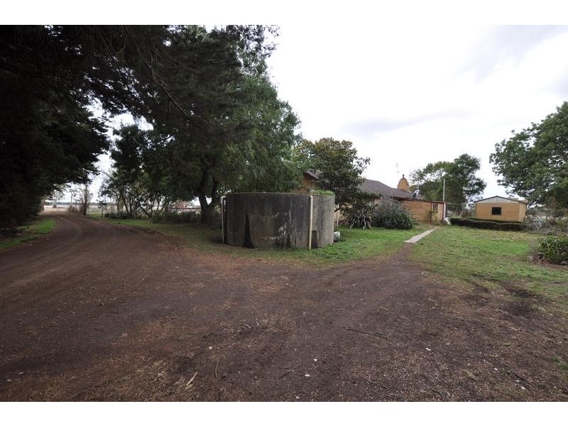 133 Soundrys Road, Elingamite VIC 3266