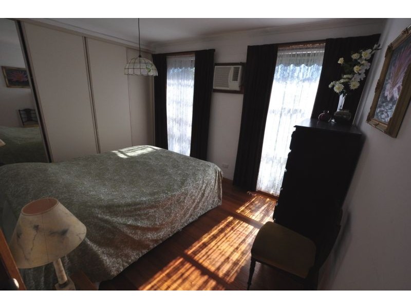 4 McMahon Street, Camperdown VIC 3260