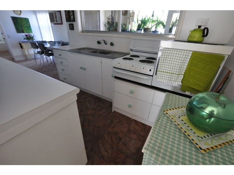 4 McMahon Street, Camperdown VIC 3260