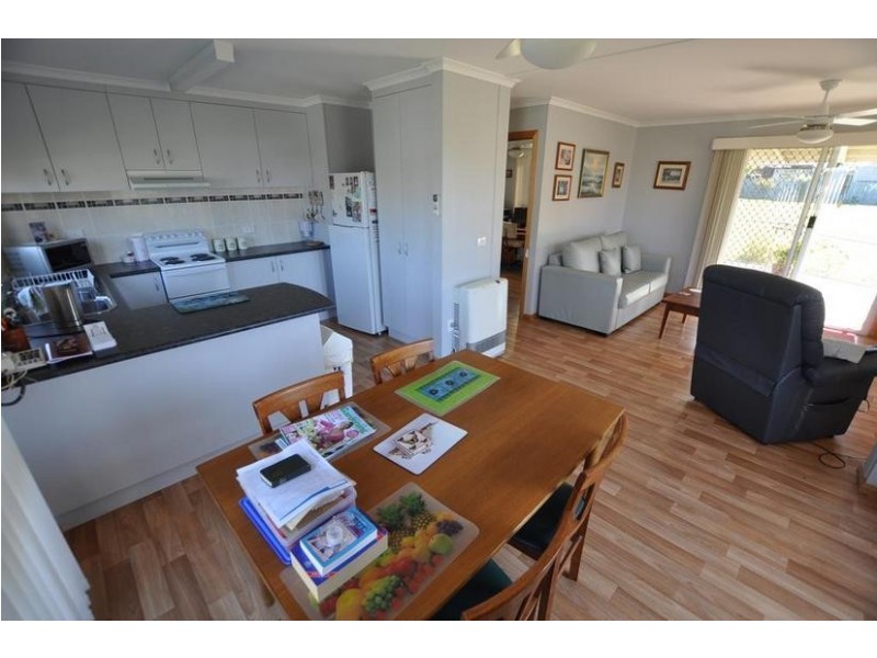 52 Silvestor Street, Cobden VIC 3266