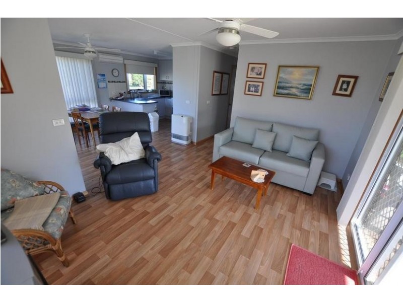 52 Silvestor Street, Cobden VIC 3266