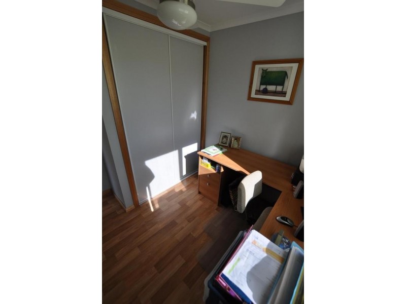 52 Silvestor Street, Cobden VIC 3266