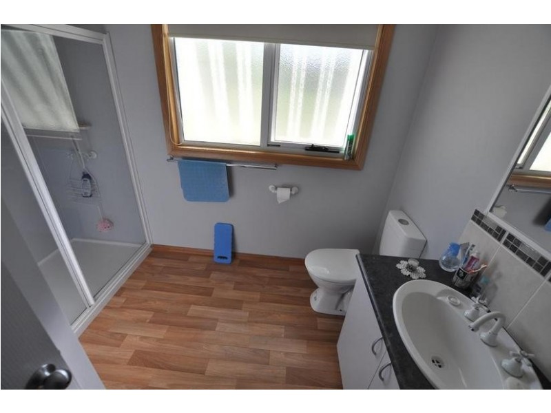 52 Silvestor Street, Cobden VIC 3266