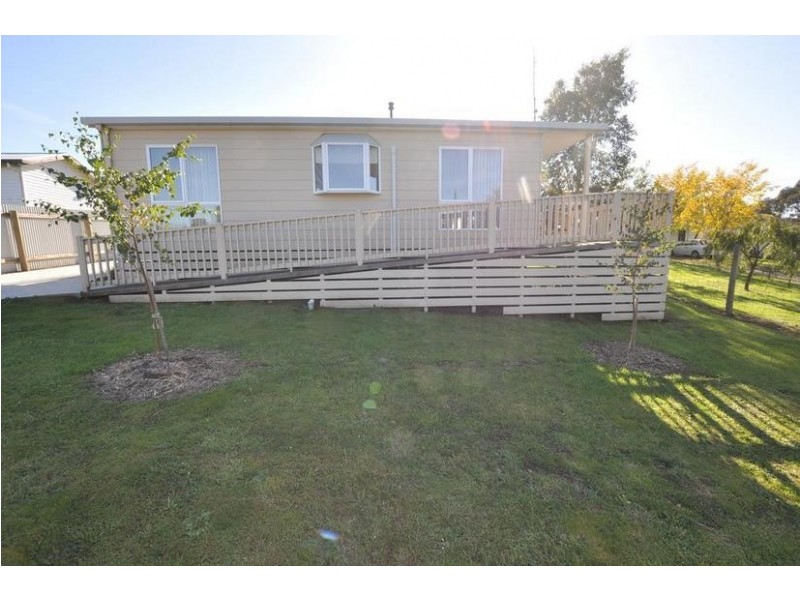 52 Silvestor Street, Cobden VIC 3266