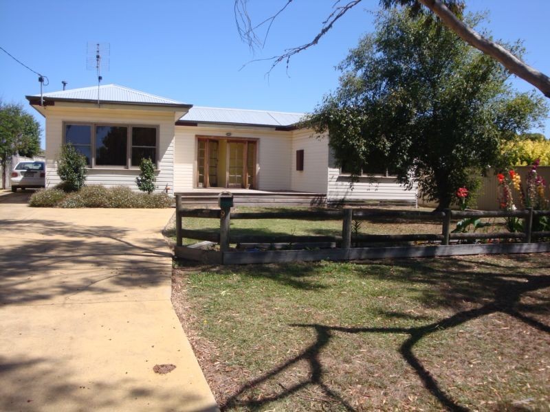 9 Mitchell Street, Cobden VIC 3266
