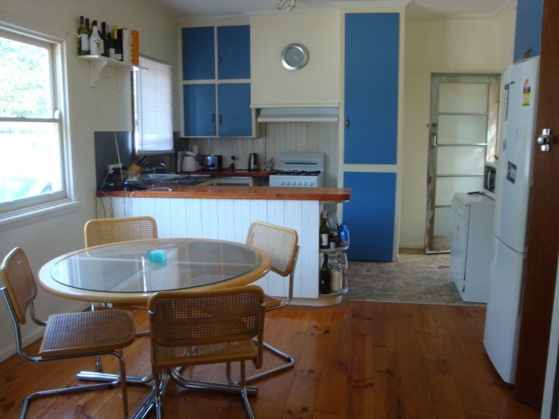 9 Mitchell Street, Cobden VIC 3266