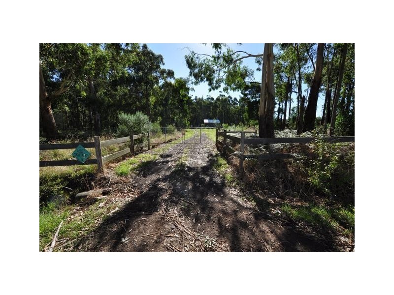 Lot TP 817312, Lot 1 Cemetery Road, Cobden VIC 3266
