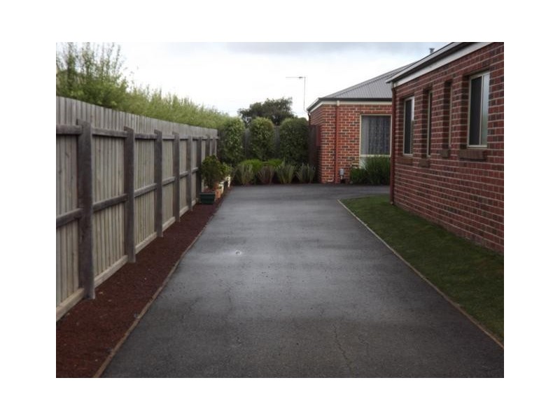 2/13 Golden Springs Court, Warrnambool VIC 3280