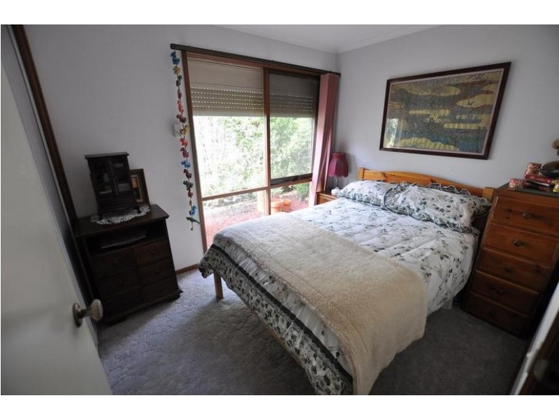82 Clarke Street, Cobden VIC 3266