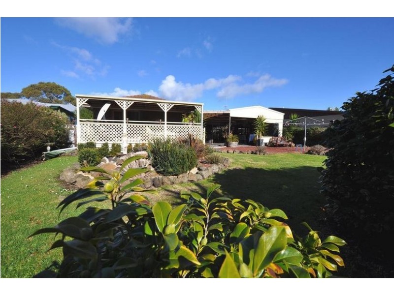 82 Clarke Street, Cobden VIC 3266