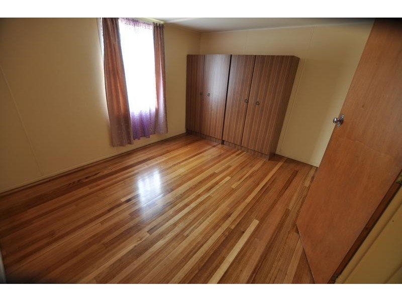 10 Jayarra Street, Simpson VIC 3266