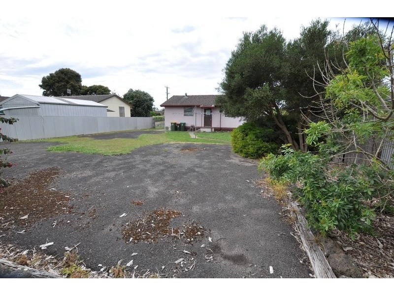 10 Jayarra Street, Simpson VIC 3266