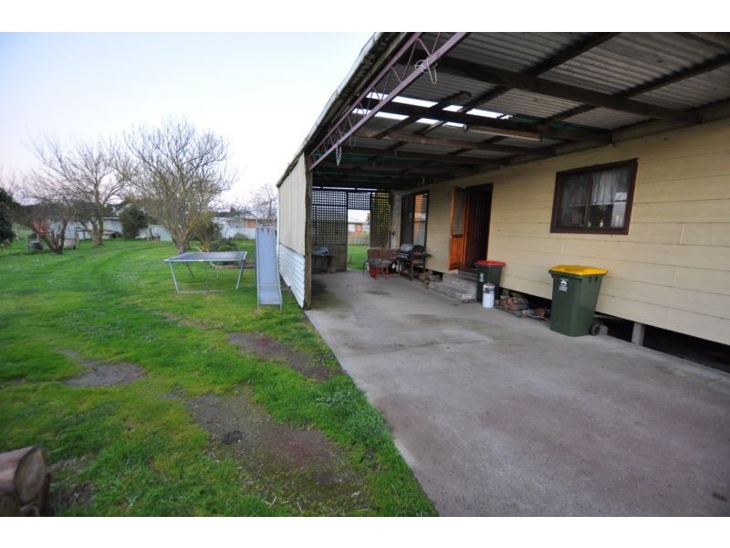 108 Black Street, Terang VIC 3264