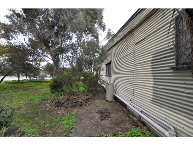 32 Heriot Street, Lismore VIC 3324