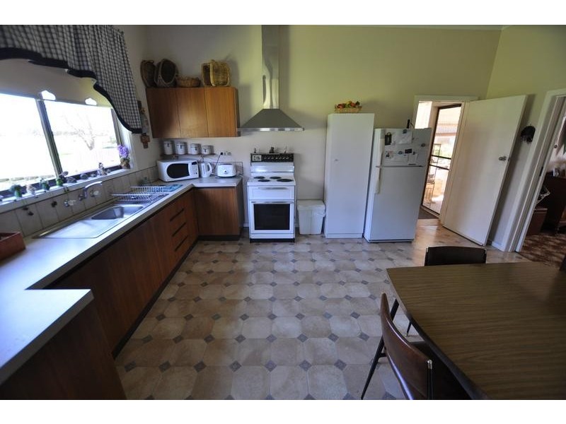 110 Cobden-Terang Road, Cobden VIC 3266