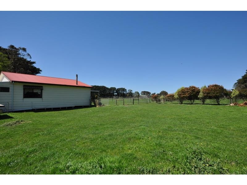 110 Cobden-Terang Road, Cobden VIC 3266