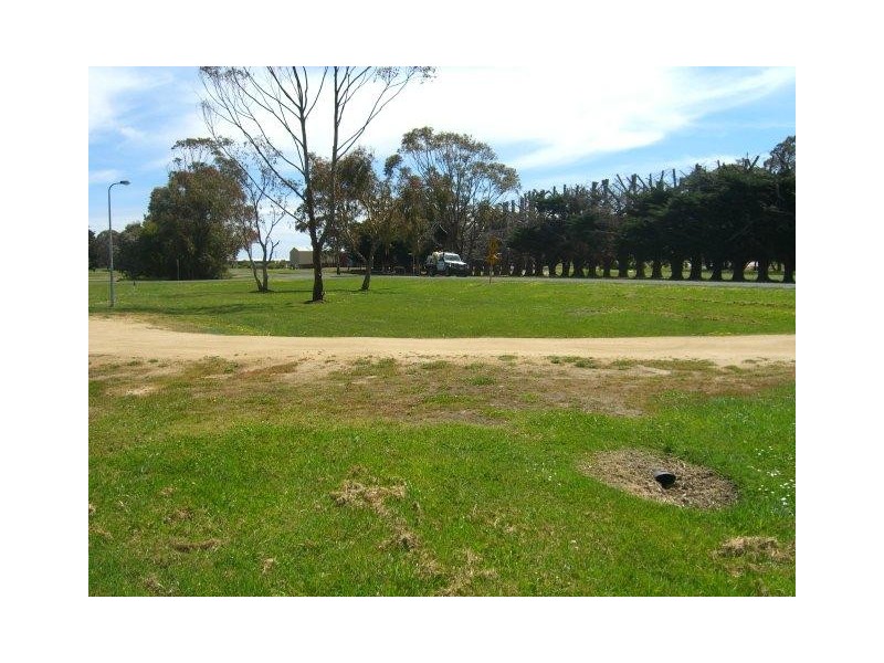 67 Neylon Street, Cobden VIC 3266