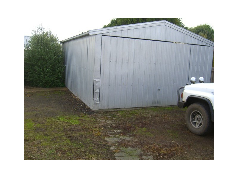 11 Old Port Campbell Road, Cobden VIC 3266