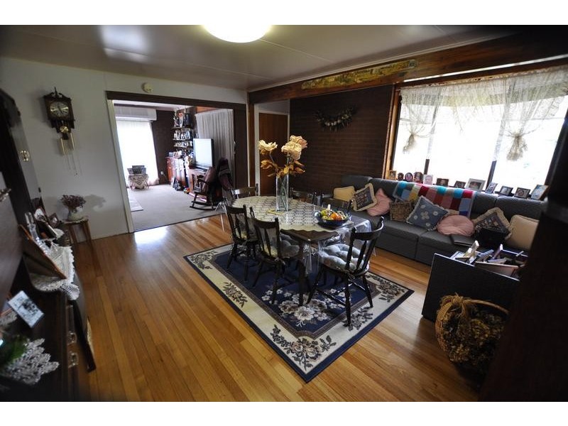 12 Jayarra Street, Simpson VIC 3266
