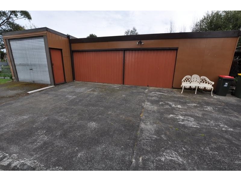 12 Jayarra Street, Simpson VIC 3266
