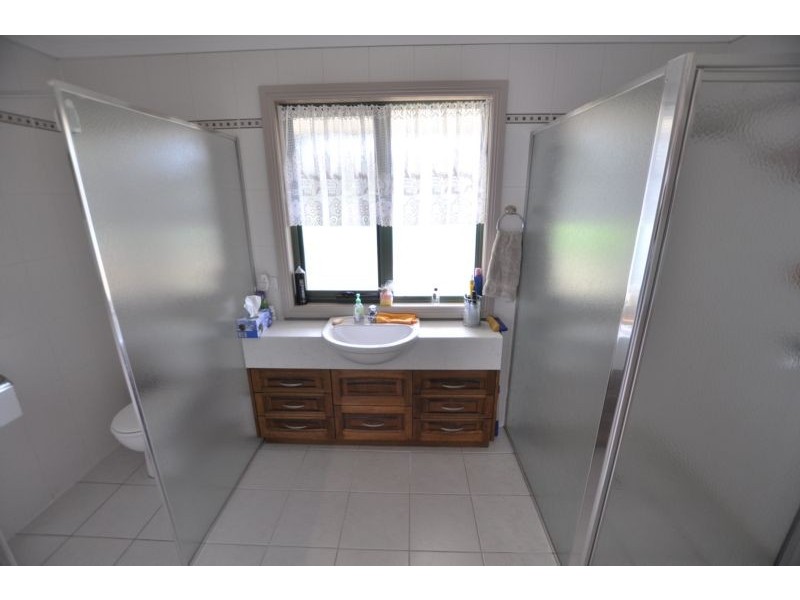 1918 Cobden-Lavers Hill Road, Simpson VIC 3266