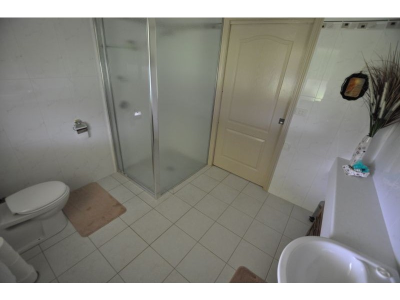 1918 Cobden-Lavers Hill Road, Simpson VIC 3266