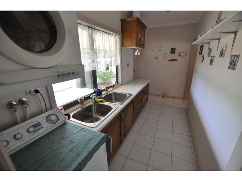 1918 Cobden-Lavers Hill Road, Simpson VIC 3266