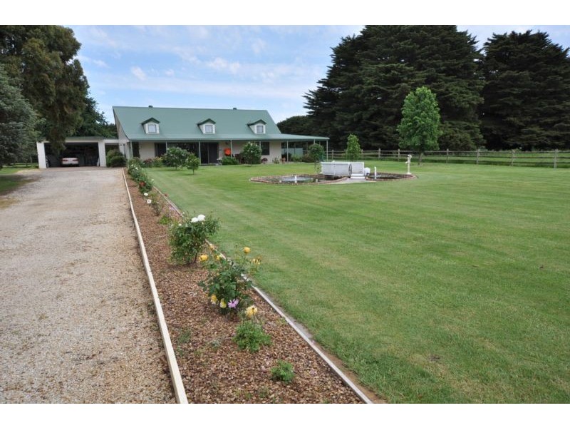 1918 Cobden-Lavers Hill Road, Simpson VIC 3266