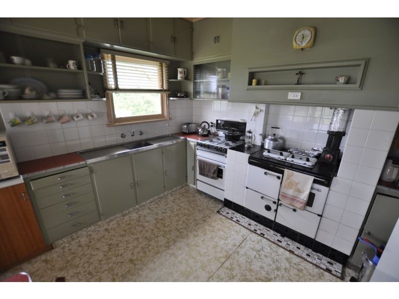 83 Depot Road, Camperdown VIC 3260