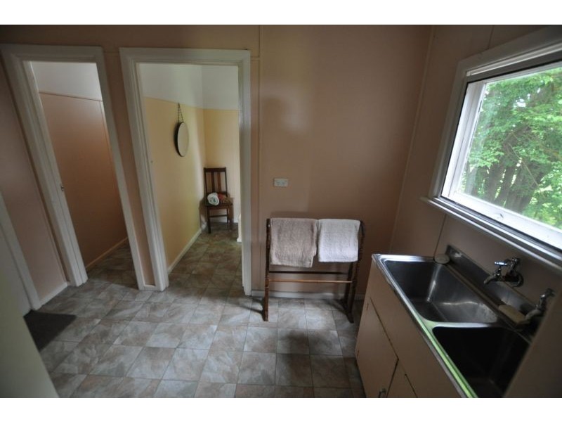 83 Depot Road, Camperdown VIC 3260