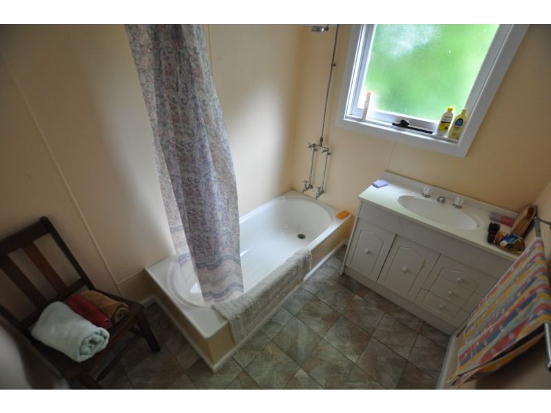 83 Depot Road, Camperdown VIC 3260