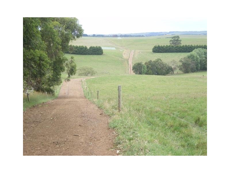 326 Crescent Road, Simpson VIC 3266