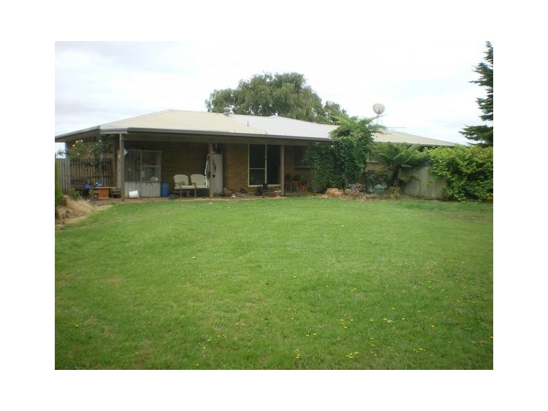 326 Crescent Road, Simpson VIC 3266