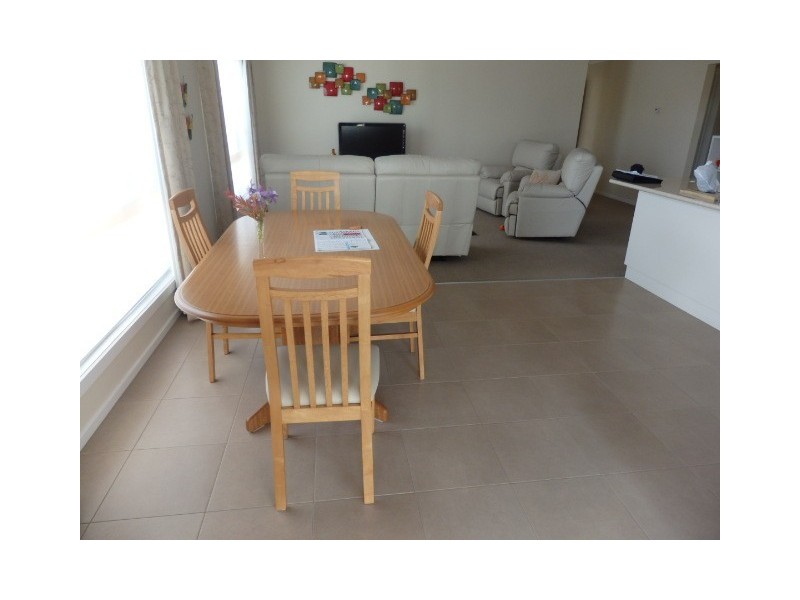 2/65 Curdie Street, Cobden VIC 3266