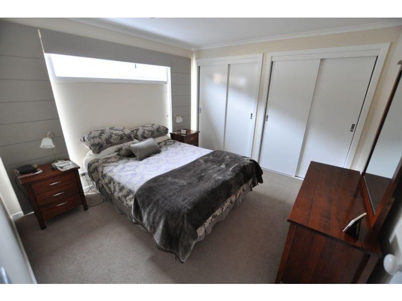 2/65 Curdie Street, Cobden VIC 3266
